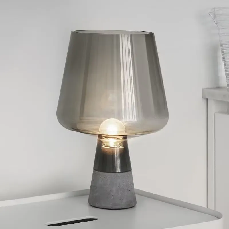 北欧風のシンプルなセメント製テーブルランプ。モダンなグレーの - Solar Lamp のレビューと価格